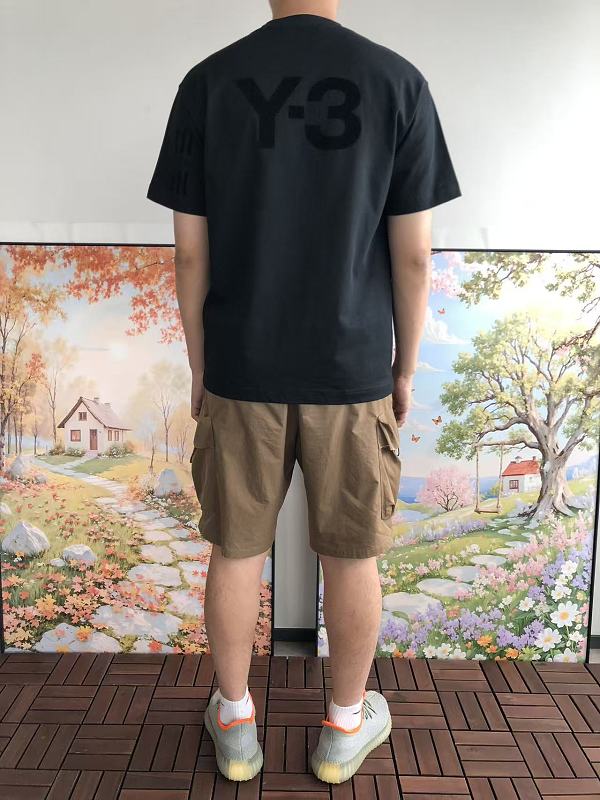 Y & Di As T-shirt · 4