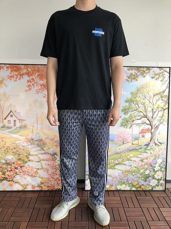 Undefeated T-shirt 3