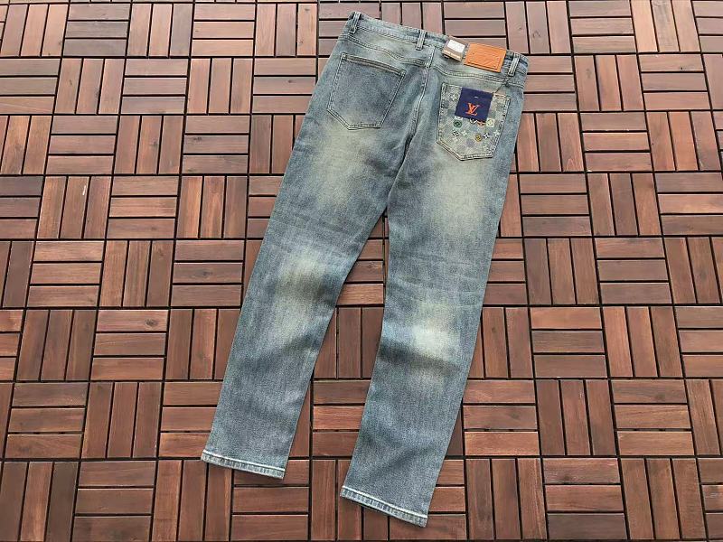 L Jeans · 5