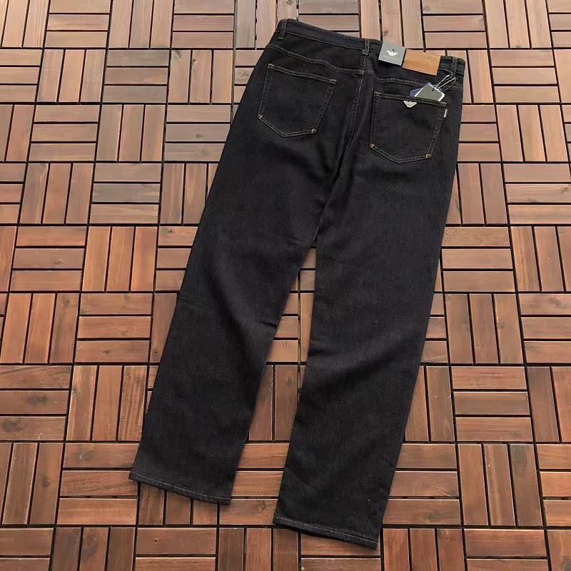 E P R A M N Jeans · 5