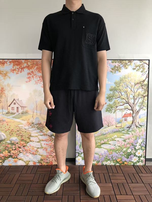 L T-shirt · 3