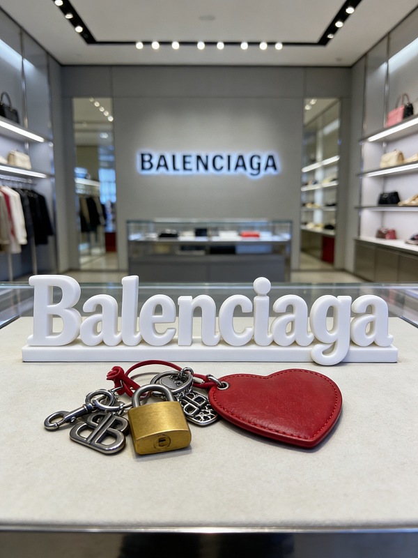 B L Ia A Jewelry · 3