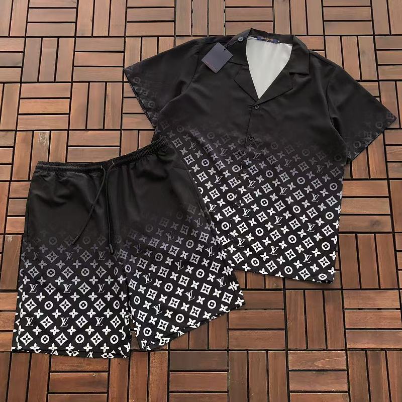 L T-shirt Shirt Shorts 6