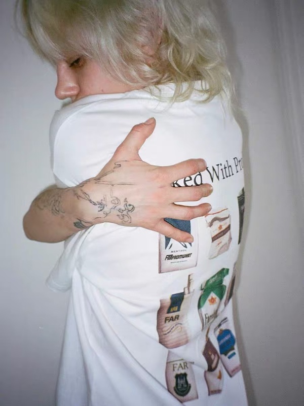 Far T-shirt · 6