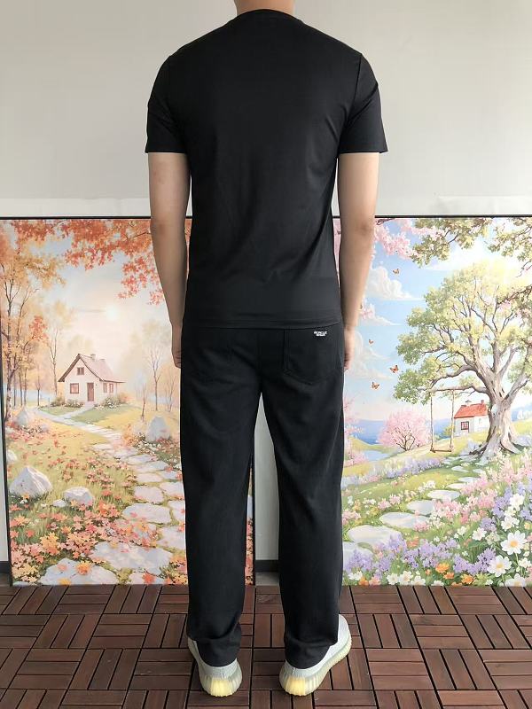 F D T-shirt · 4