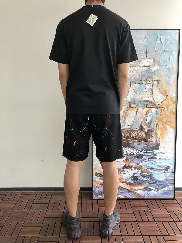 L E T-shirt · 5