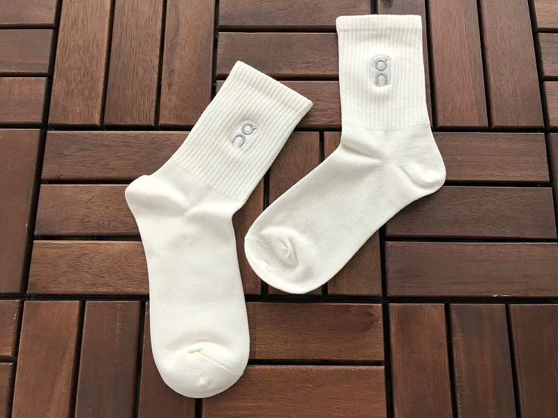 On Ru I G Socks 7
