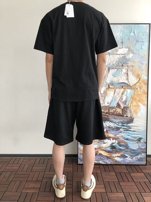 C S Bl C T-shirt · 4