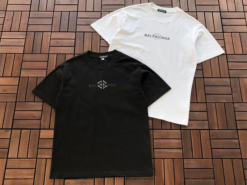 B L Ia A T-shirt · 6
