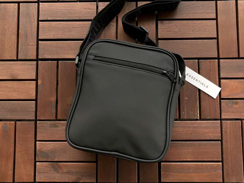 Essentials Bag 4