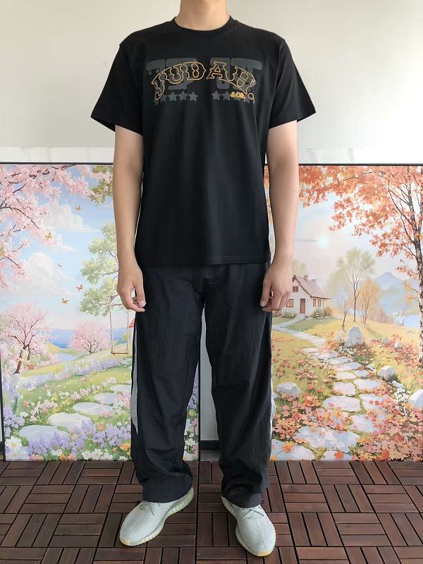 Fashion T-shirt · 3