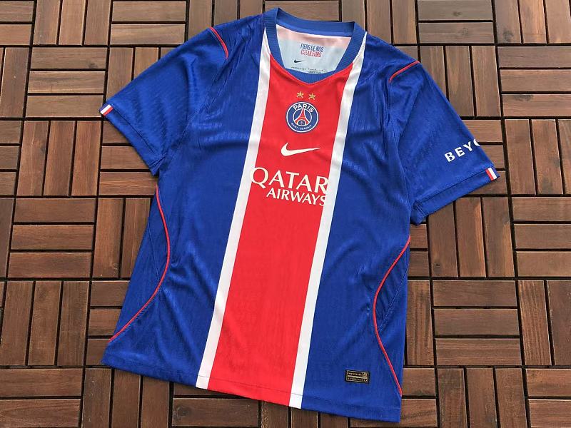 Football T-shirt · 5