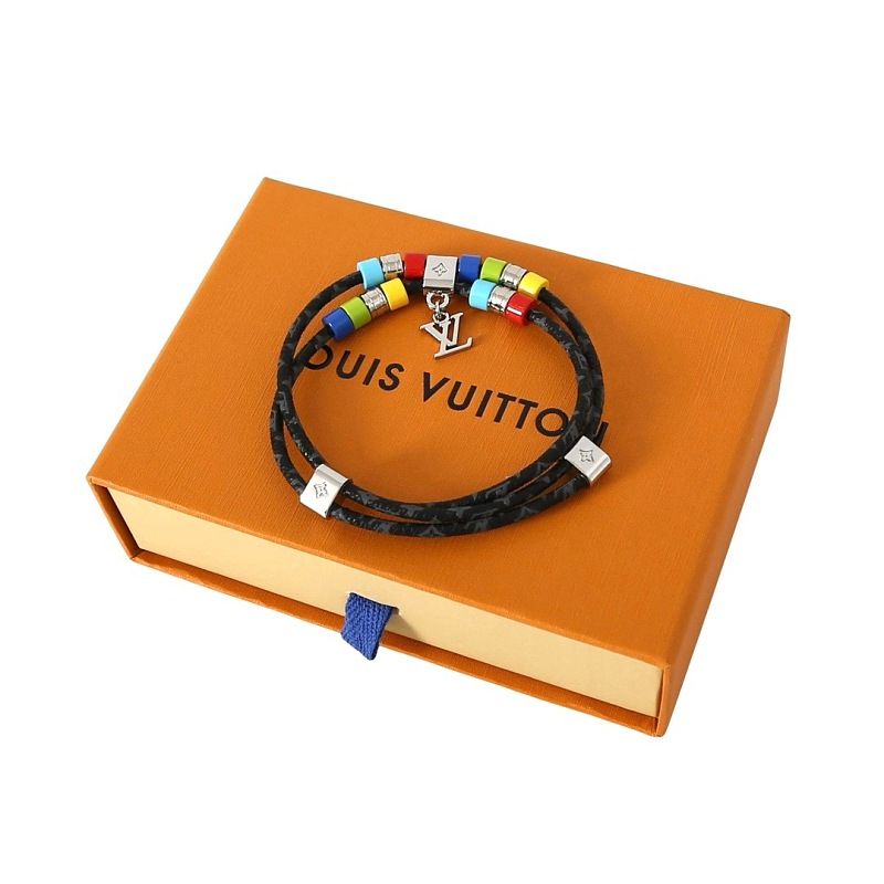 L Jewelry 2