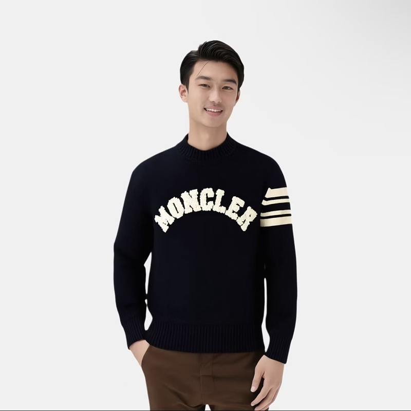 M R Sweater · 3