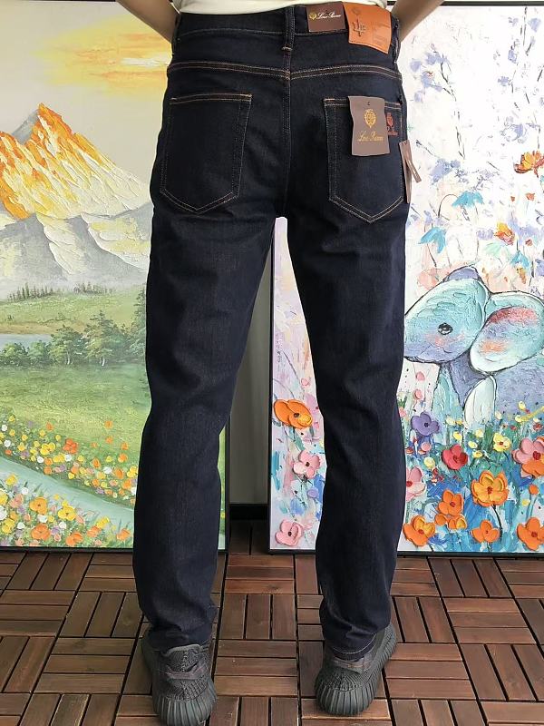 L O P A A Jeans · 4