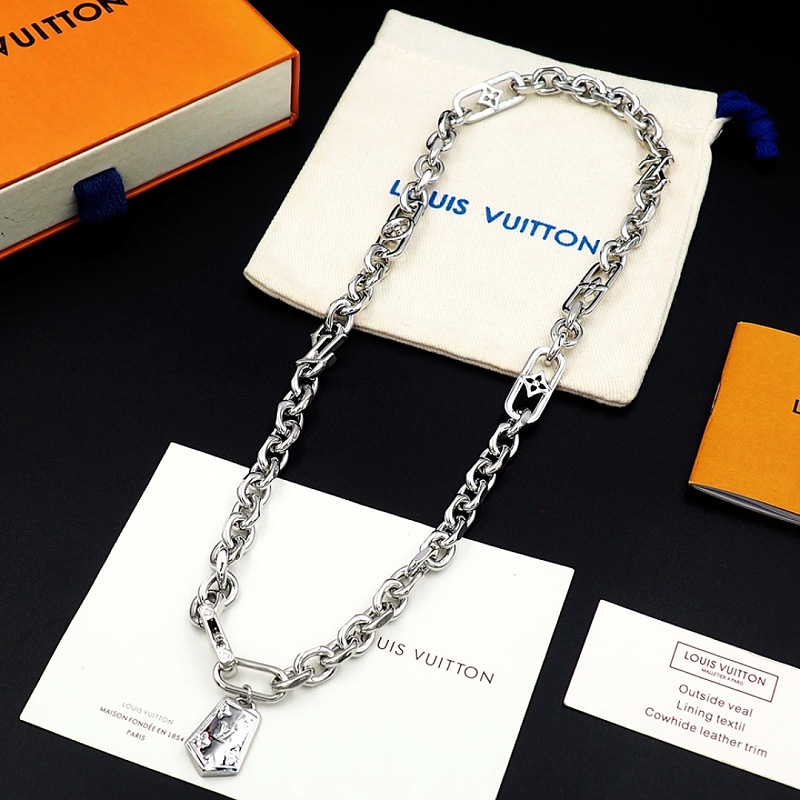 L Jewelry · 4