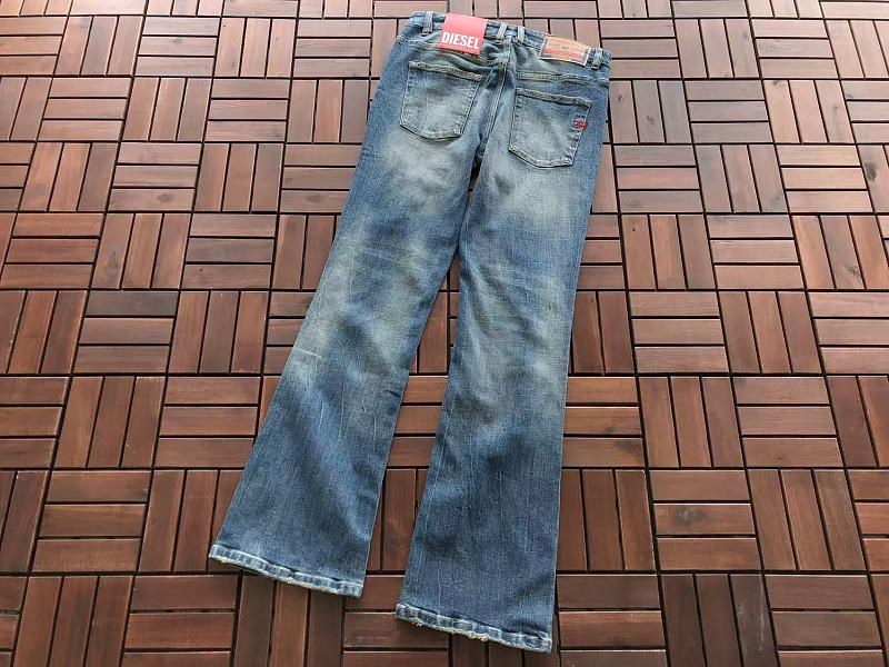 D E E Jeans · 4