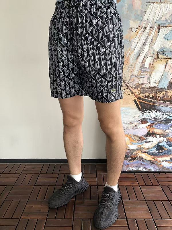L C St Shorts · 4