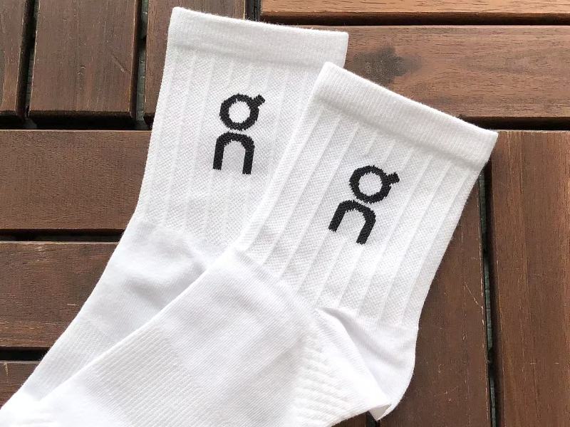 On Ru I G Socks 8