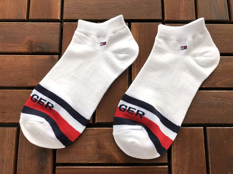 T H R Socks 5
