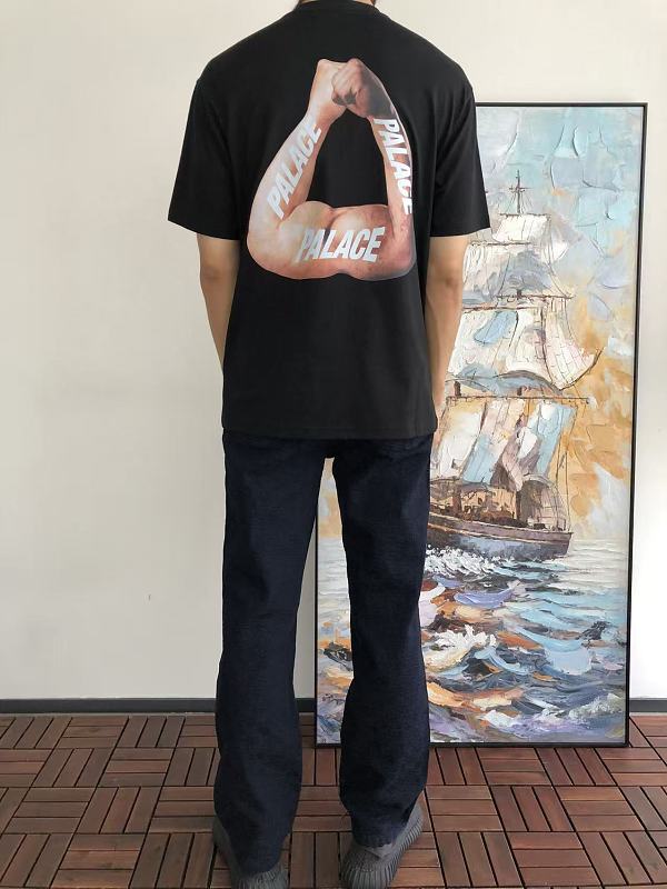 P La E T-shirt · 5