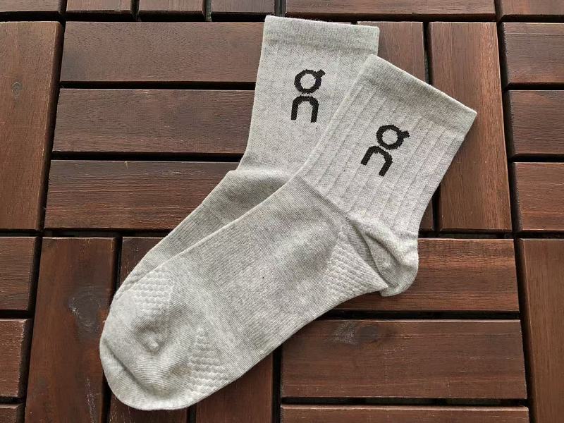 On Ru I G Socks 9