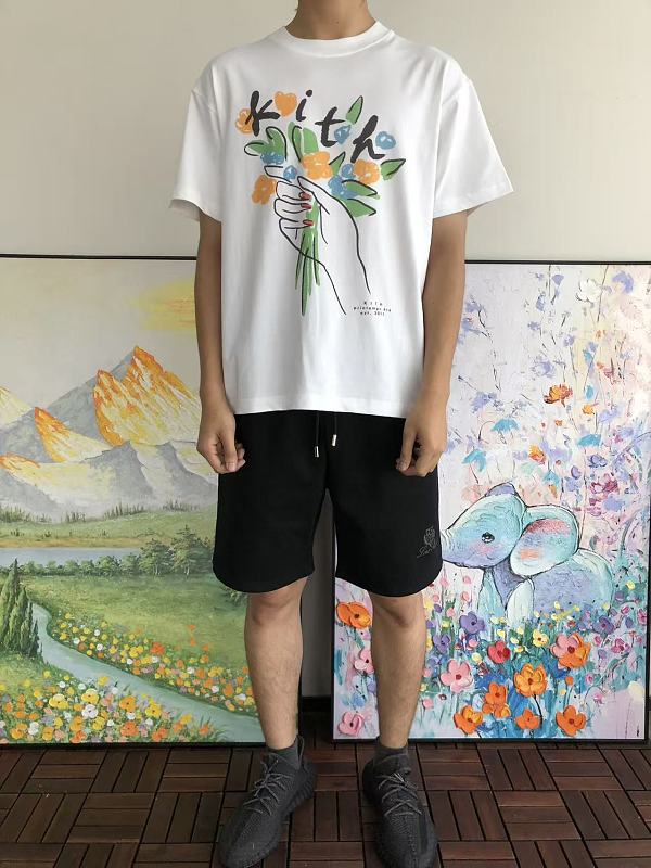 K T T-shirt · 4