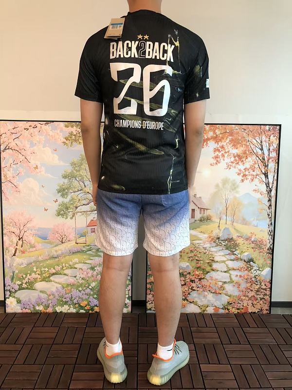 Football T-shirt · 3