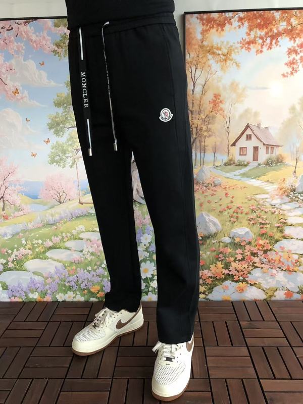 M R Trousers · 4