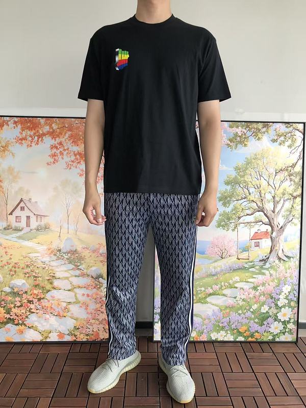 Undefeated T-shirt · 3