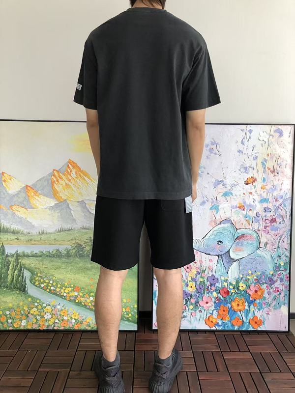 K T & Giorgio Armani T-shirt · 4