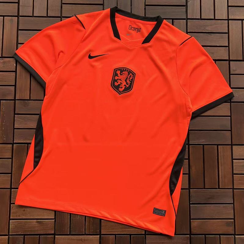 Football T-shirt · 4