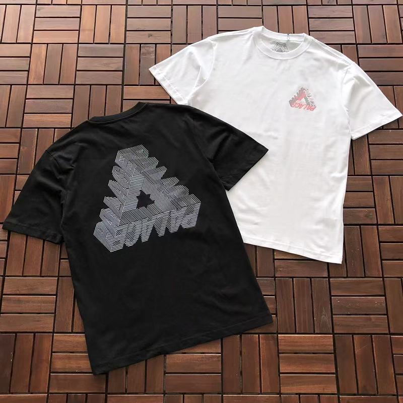 P La E T-shirt 5