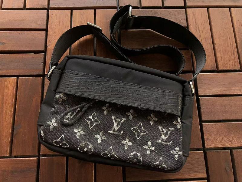 L Bag 4