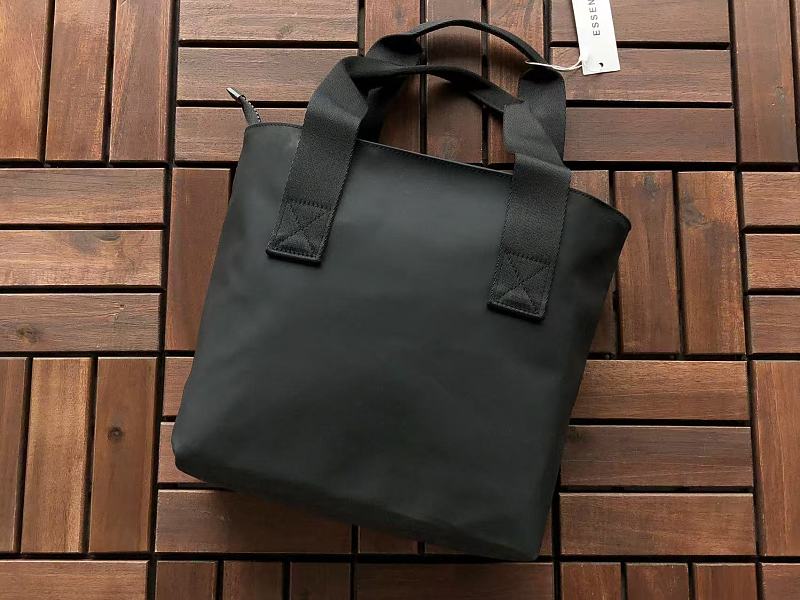 Essentials Bag 12