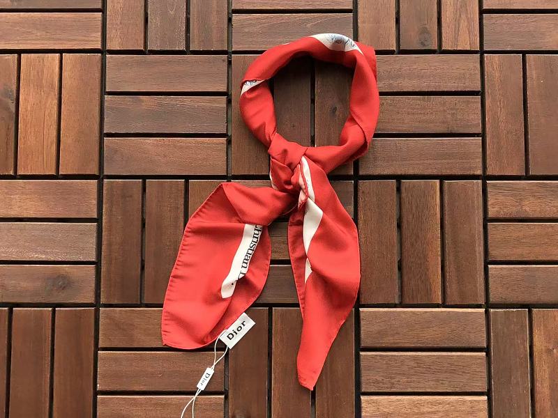 D O Scarf · 4