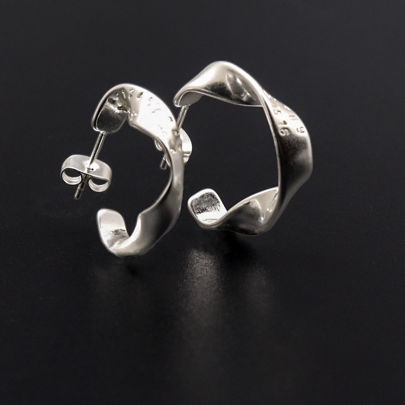 M Is N M R Ie A Jewelry · 5