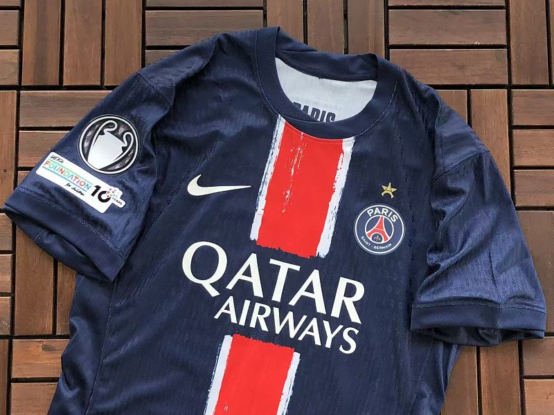 Football T-shirt · 6