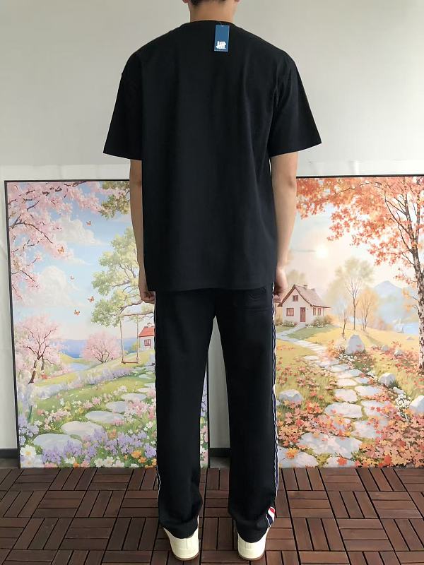 Undefeated T-shirt · 4