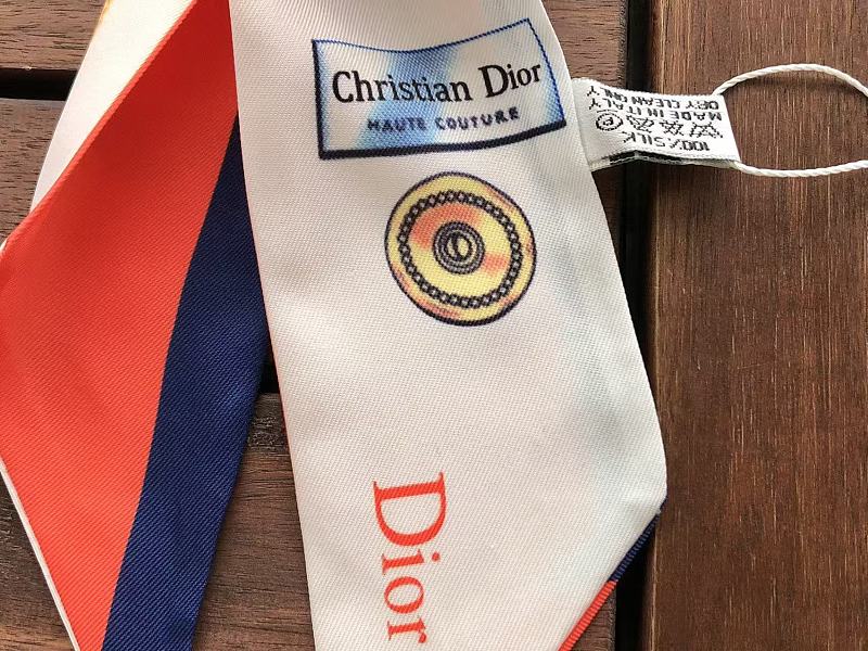 D O Scarf 9