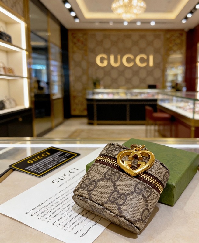 G C I Jewelry · 3
