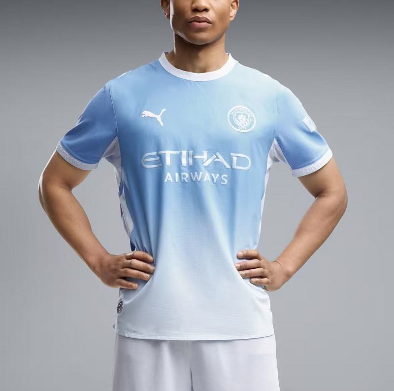 Football T-shirt · 3