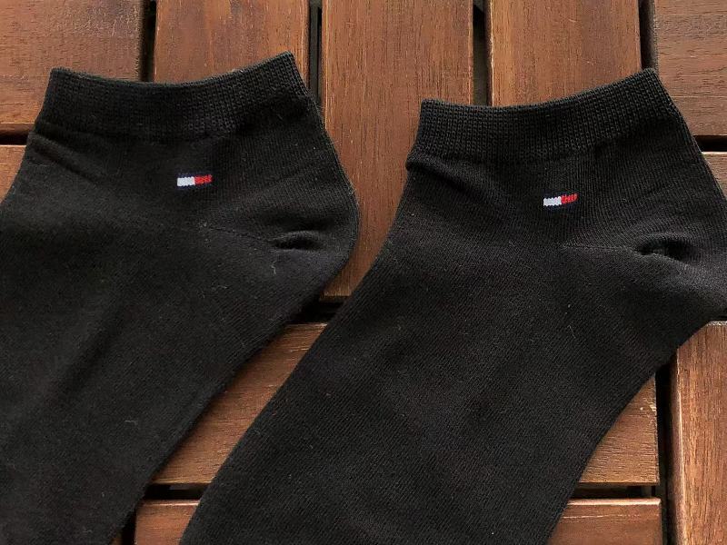 T H R Socks 12