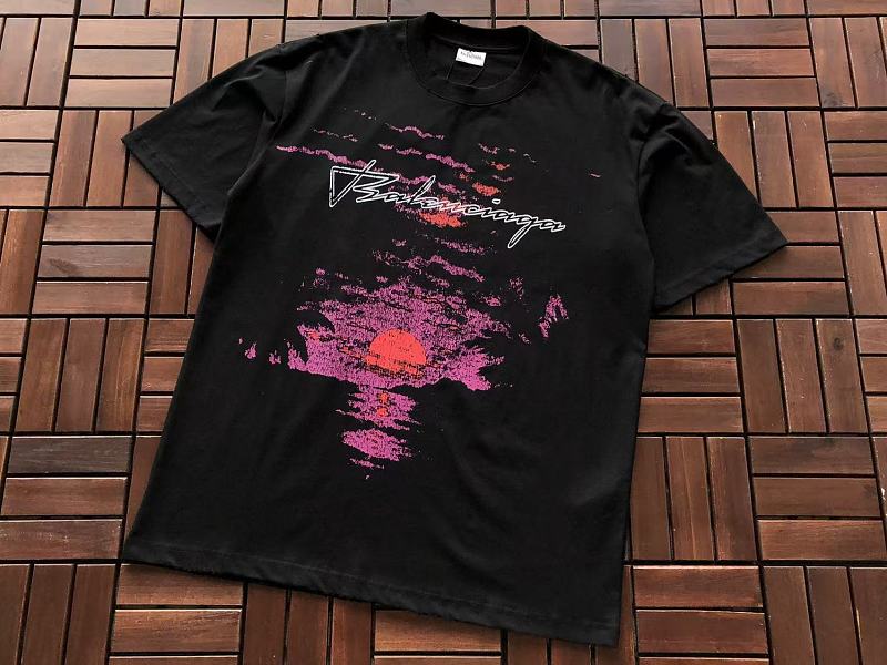 B L Ia A T-shirt · 6