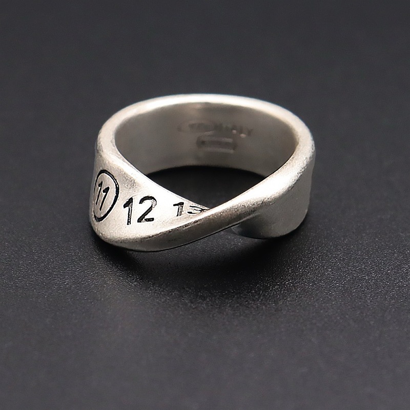M Is N M R Ie A Jewelry · 3