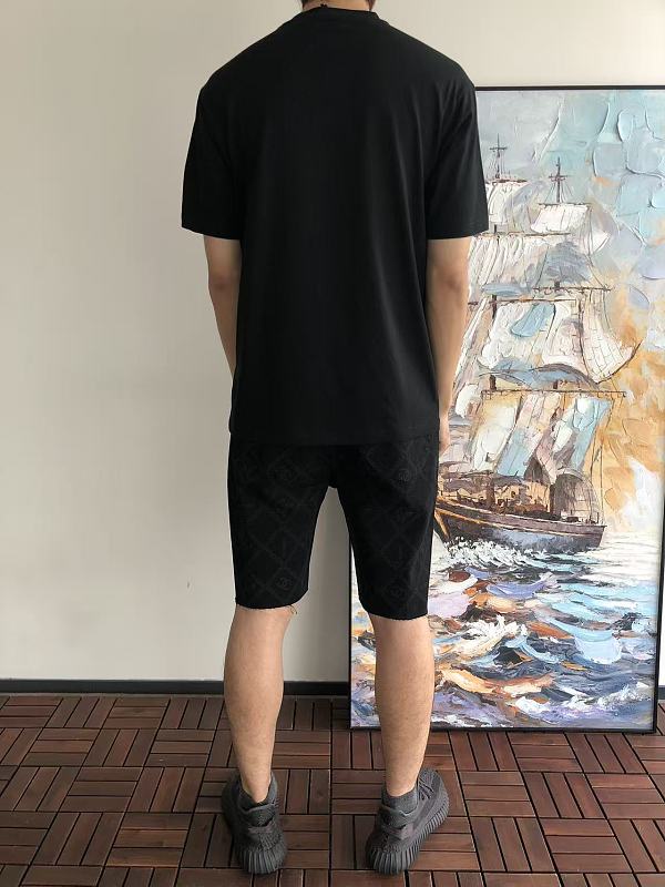 P La E T-shirt · 5