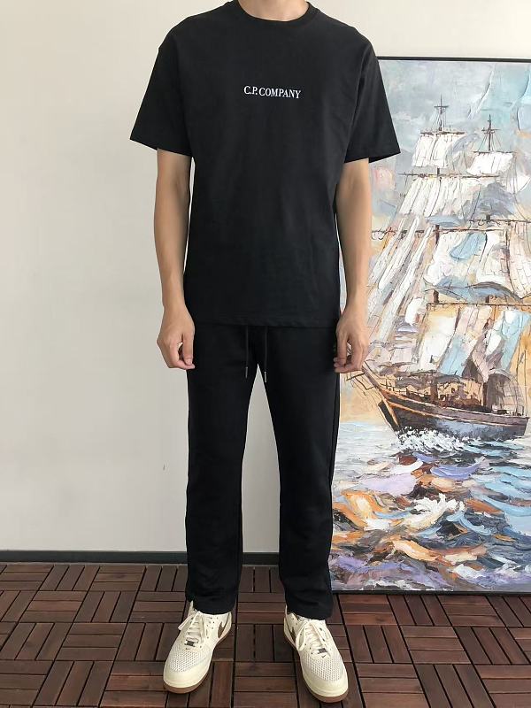 C.p. T-shirt · 6