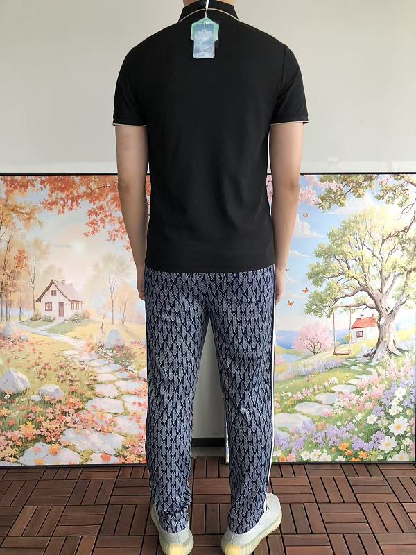 L T-shirt · 5