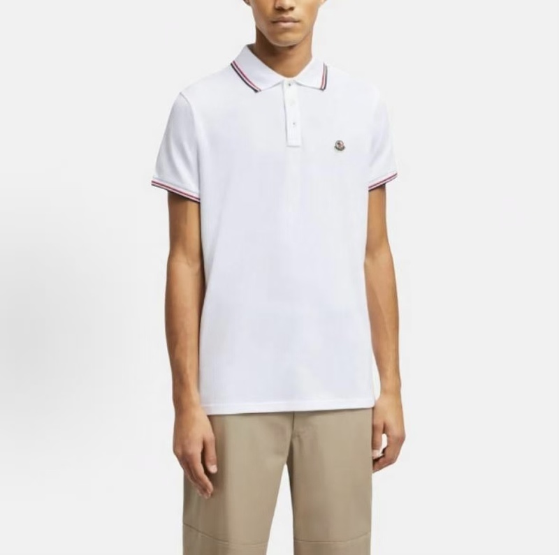 M R T-shirt · 3