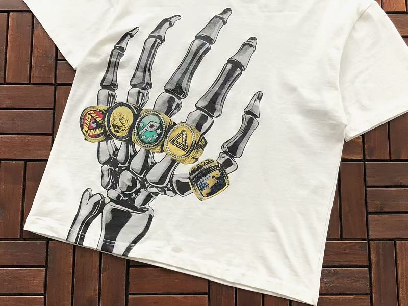P La E T-shirt 10